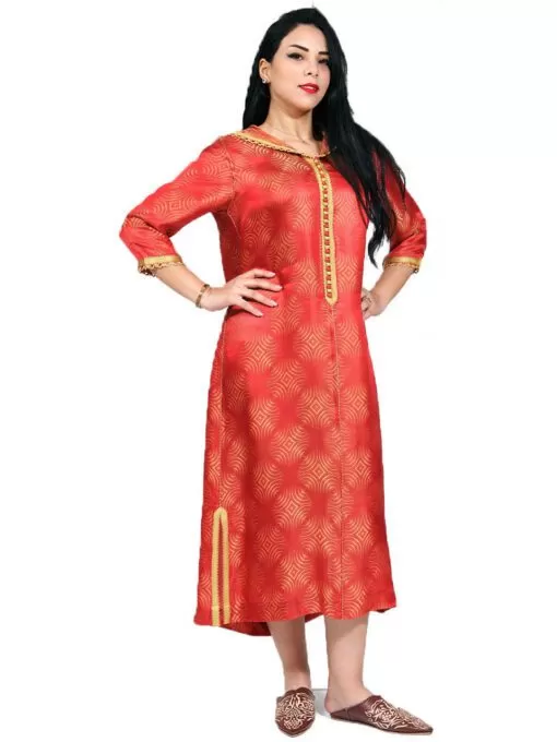 Djellaba Djellabas - Modern Djellaba with hood, embroidered with golden thread and silk thread. Jellaba worked with Sfifa and Aa