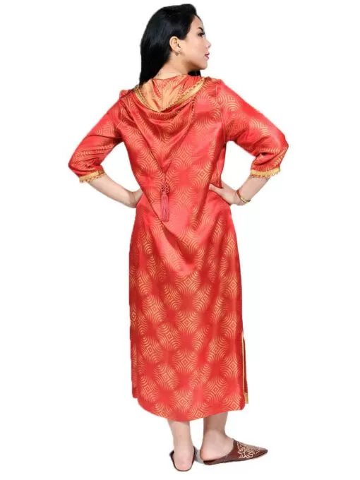 Djellaba Djellabas - Modern Djellaba with hood, embroidered with golden thread and silk thread. Jellaba worked with Sfifa and Aa