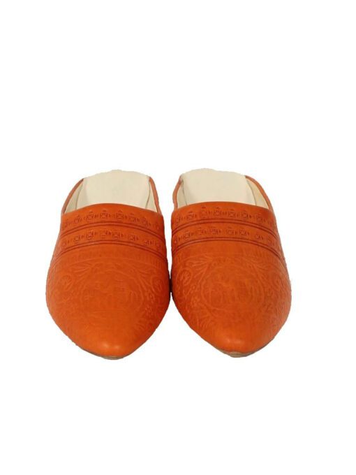 Engraved babouche slipper