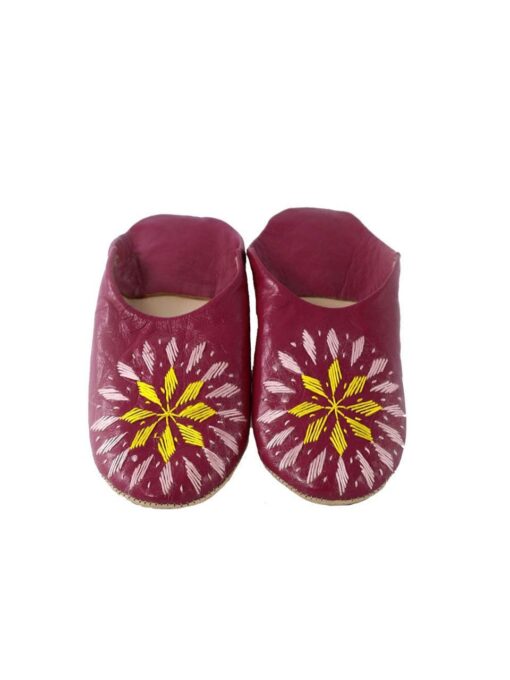 Embroidered soft slipper