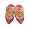 Pointed leather slipper with buttons
