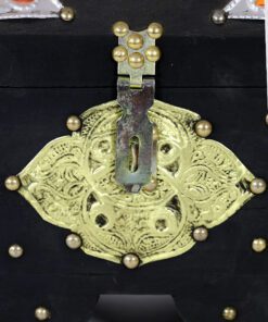 Boîte à bijoux décorée à la main, en bois teinté naturel