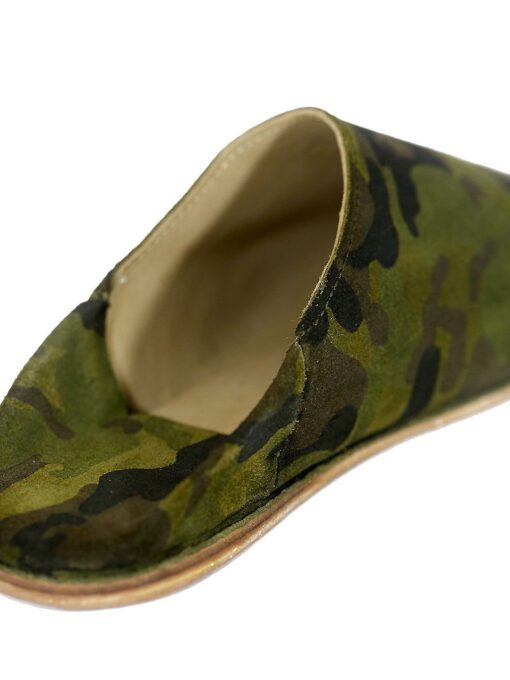 Suede slipper pointed military pattern