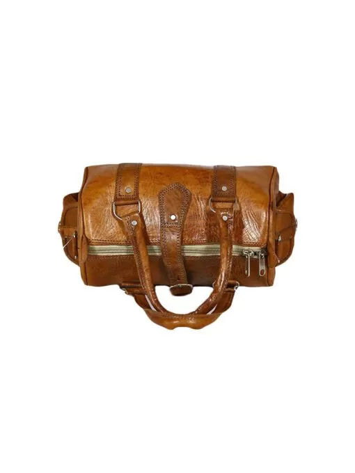 Travel bag in leather