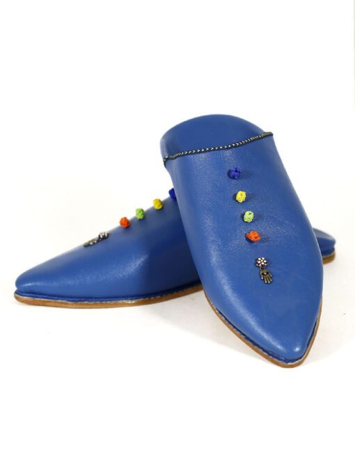 Pantofola a punta in pelle decorata con perle