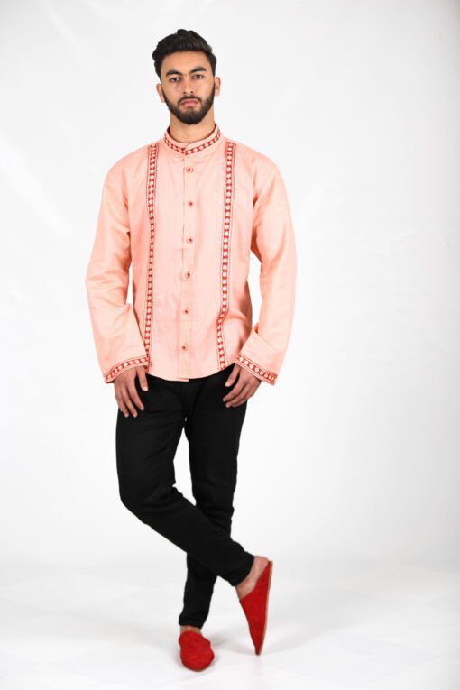 Pink shirt with flower buttons
